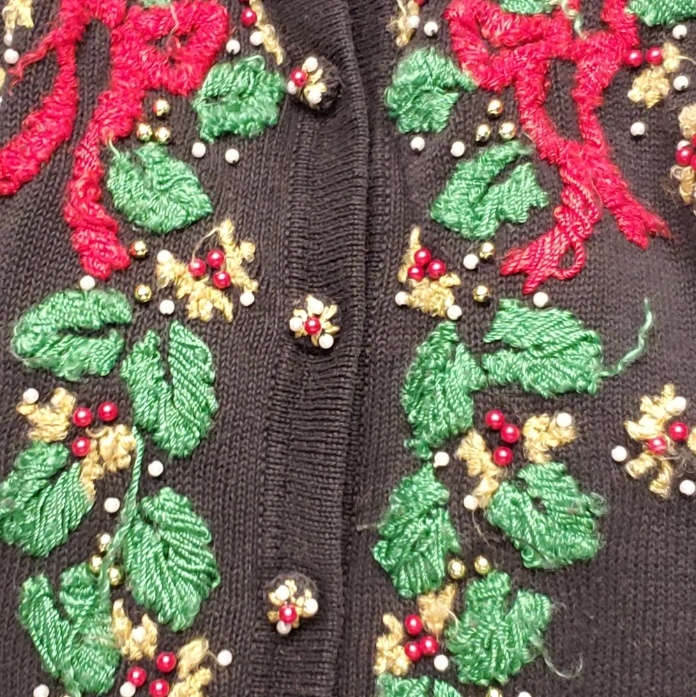 Vintage Christmas Sweater Cardigan - Picture 2 of 9